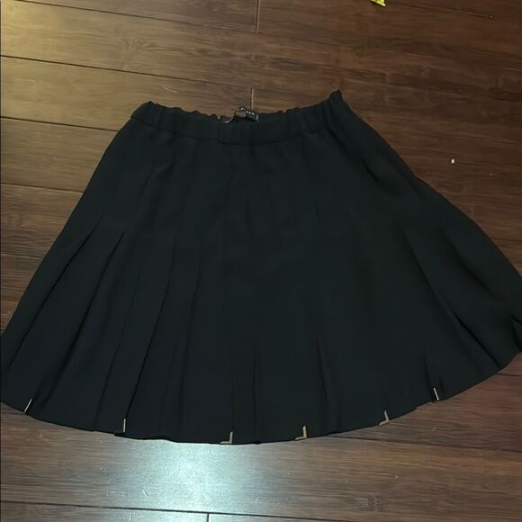 Zara Black Mini Skater Skirt Pleated NEVER WORN - Stretch Waistband and Side Zip - Picture 1 of 4